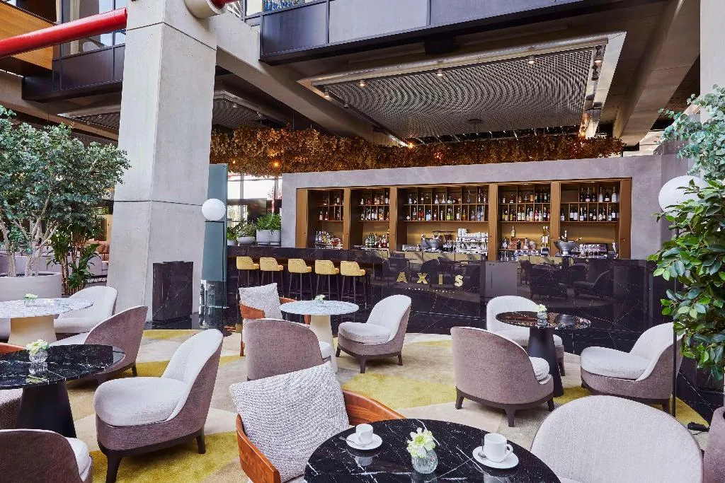 Bar, Hyatt Regency Barcelona Tower, Barcelona