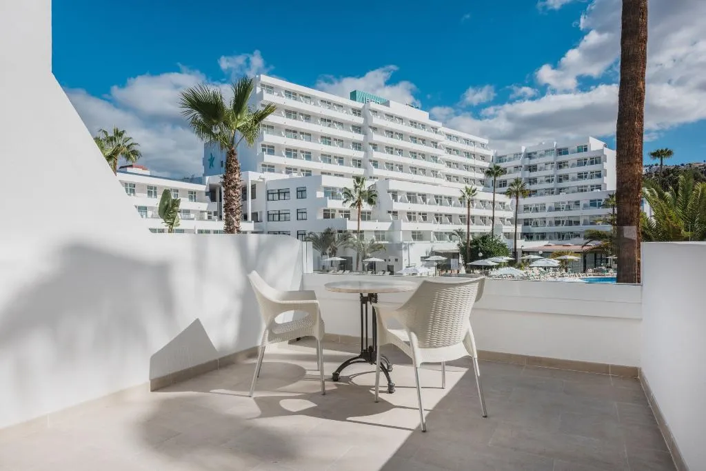 FAMILY ROOM POOL VIEW Room, Iberostar Waves Las Dalias, Tenerife
