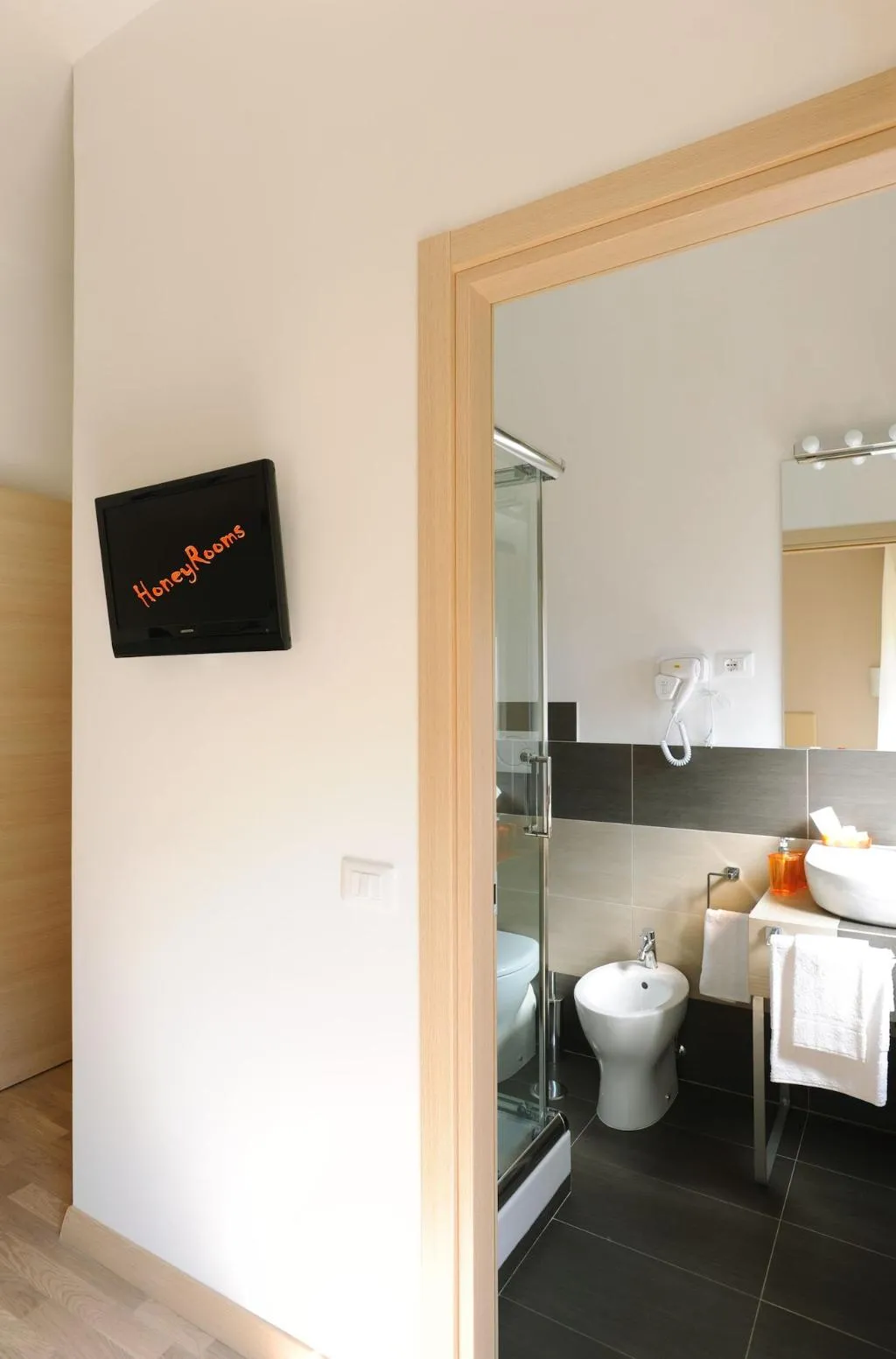 Room, Honey Rooms, Rome