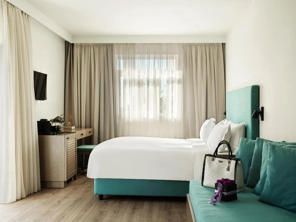TRIPLE DELUXE Room, Civitel Attik Rooms & Suites, Athens