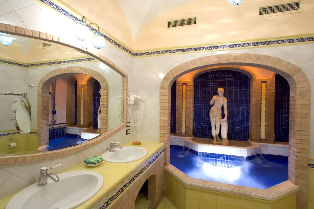 JUNIOR SUITE STANDARD Room, La Tonnarella, Naples