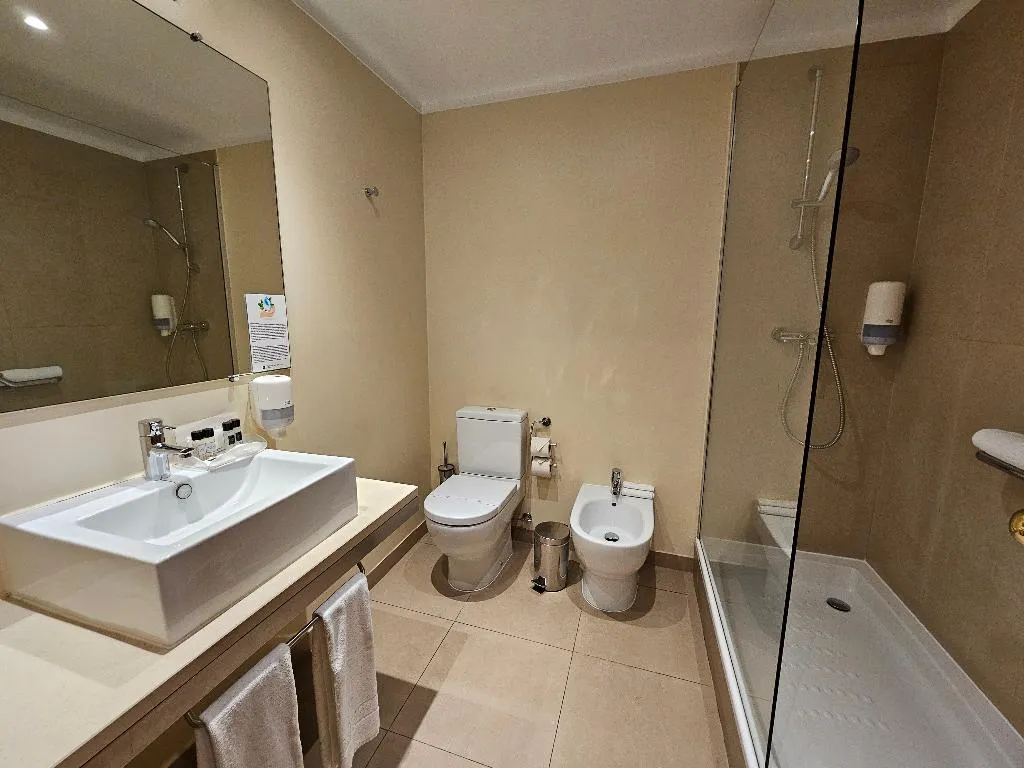 TWIN CAPACITY 3 Room, Hotel Principe Lisboa, Lisbon