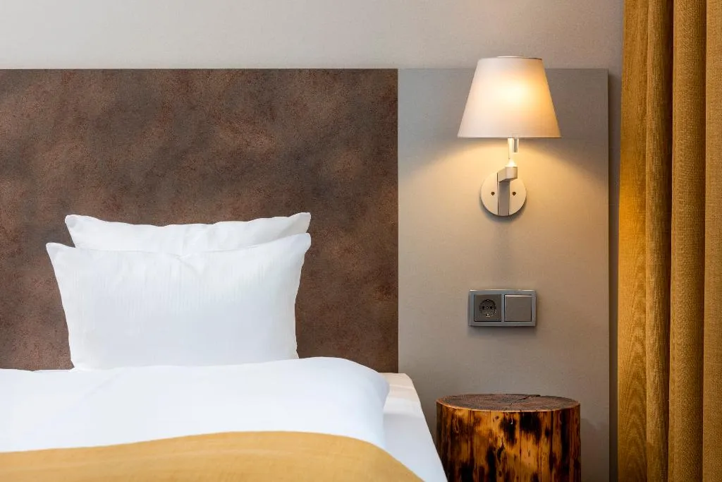 TWIN WITH VIEWS Room, SORAT Hotel Berlin, Berlin