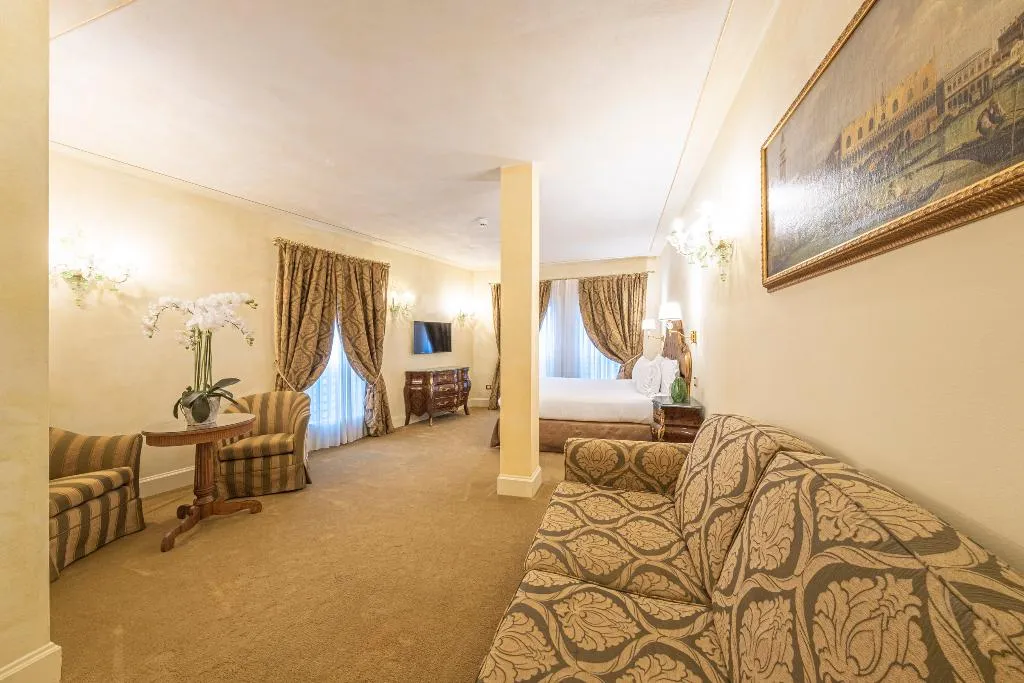 DOUBLE Accesible Deluxe  Room, Hotel Villa Barbarich, Venice