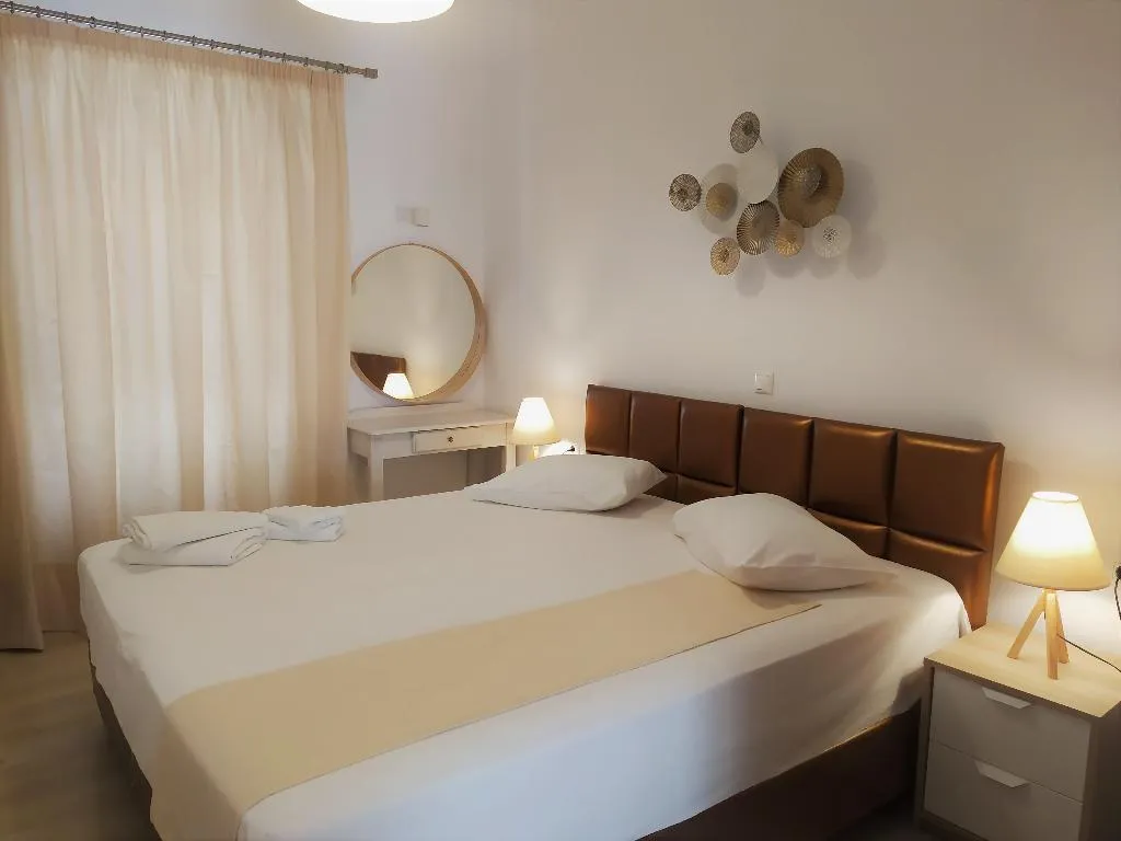 STUDIO STANDARD Room, Aronis Apartments, Corfu