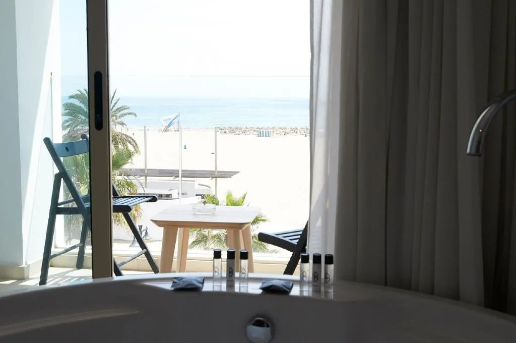 JUNIOR SUITE SEA VIEW Room, Gabbana Beach, Valencia