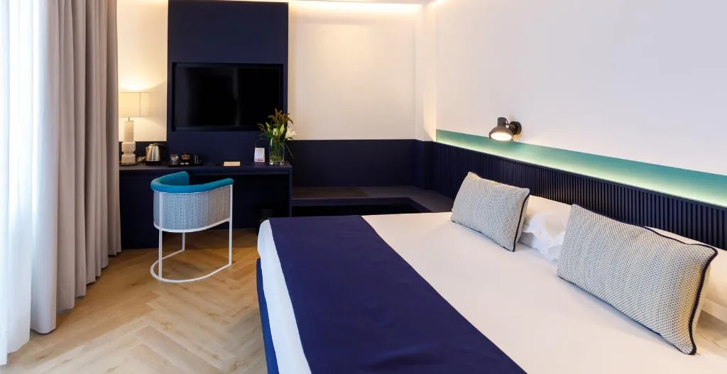 JUNIOR SUITE CLASSIC Room, Grand Hotel Cesare Augusto, Naples