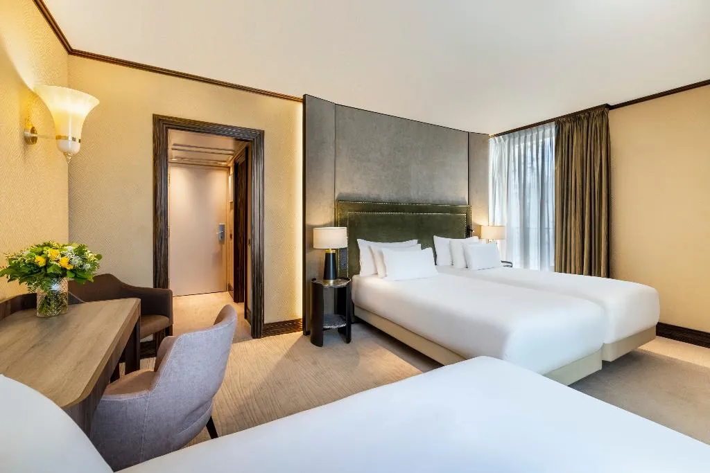 TRIPLE PREMIUM Room, NH Collection Prague Carlo IV, Prague