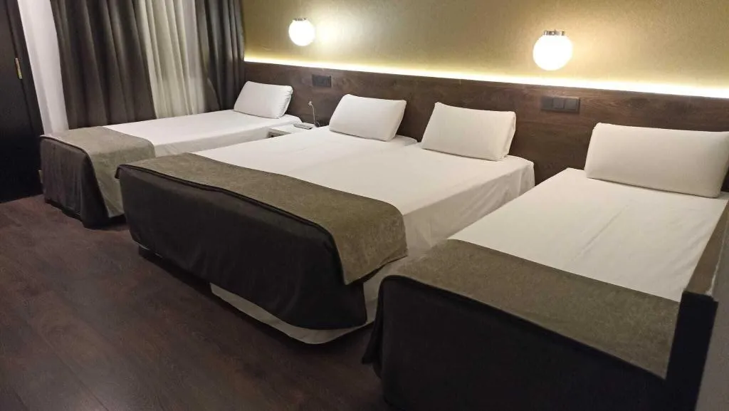 Room, Moderno, Barcelona
