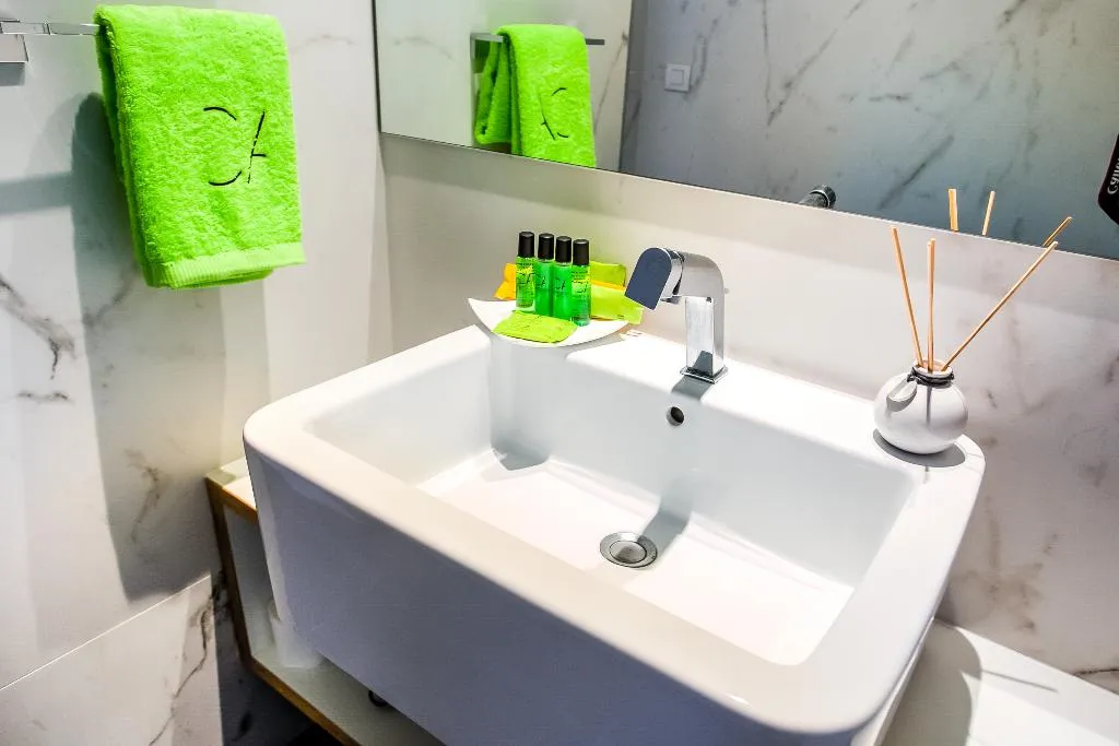 APARTMENT CAPACITY 2 TWO BEDROOMS Room, Cosmo Apartments Sants, Barcelona