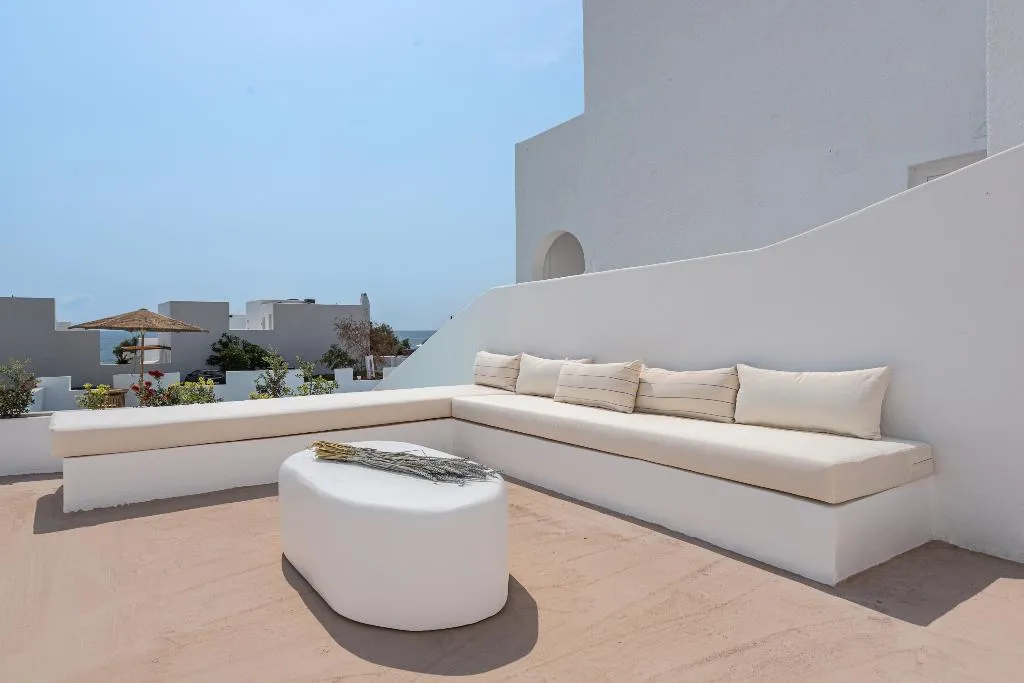 DOUBLE DELUXE Room, Voca Hotel & Suites, Santorini