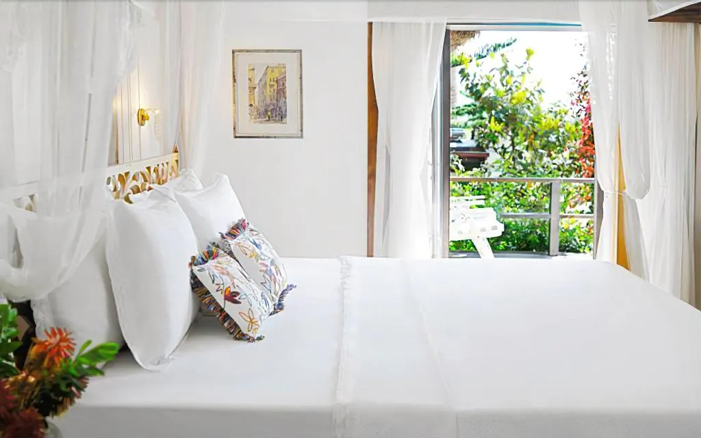 Room, Sabrina's Haus, Dalaman
