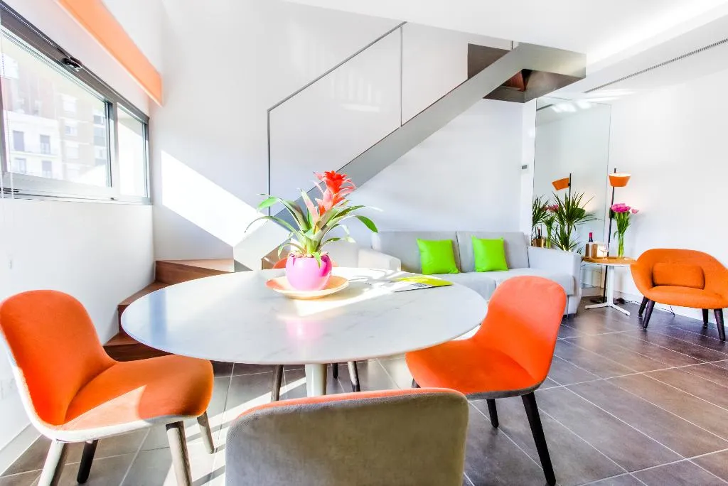 APARTMENT DUPLEX Room, Cosmo Apartments Sants, Barcelona