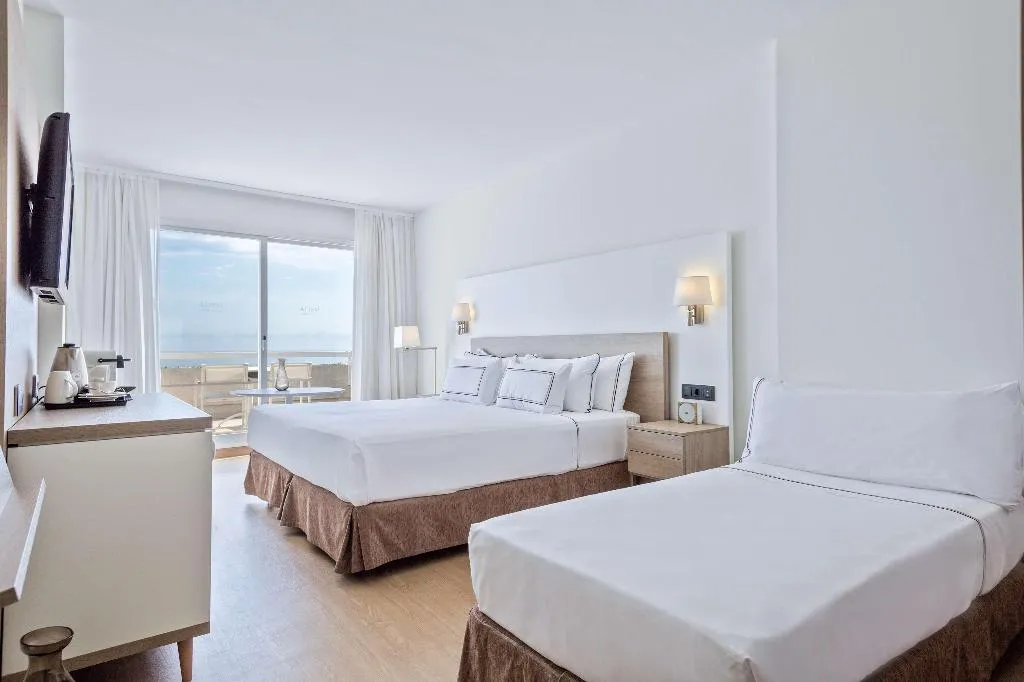 DOUBLE STANDARD Room, Melia Sitges, Costa Brava
