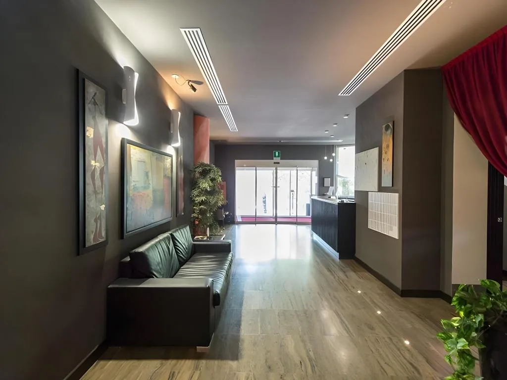 Lobby, Residence Cenisio, Milan