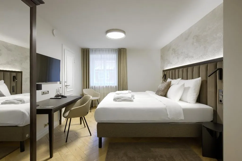 SUITE DELUXE Room, Nunne Boutique Hotel, Tallinn