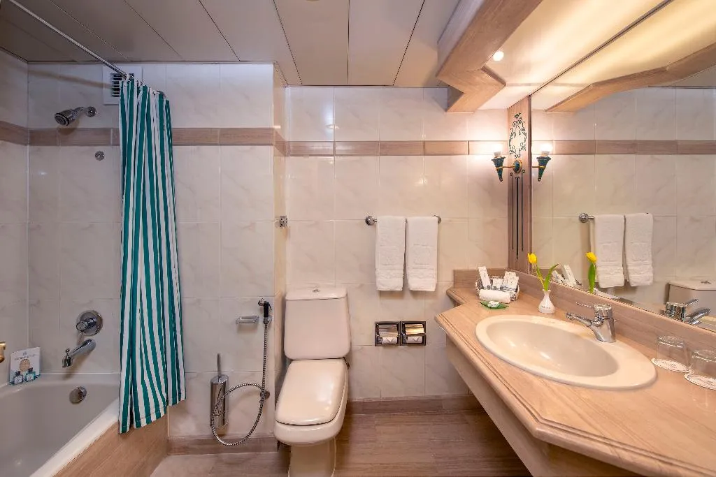 Double or Twin WITH VIEWS Room, Sonesta St. George Hotel Luxor, Luxor