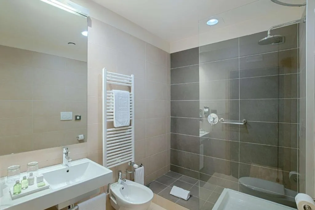 DOUBLE DELUXE Room, Ac Hotel Milano Sesto, Milan