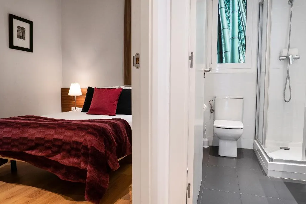 APARTMENT TWO BEDROOMS Room, Dailyflats Gracia, Barcelona