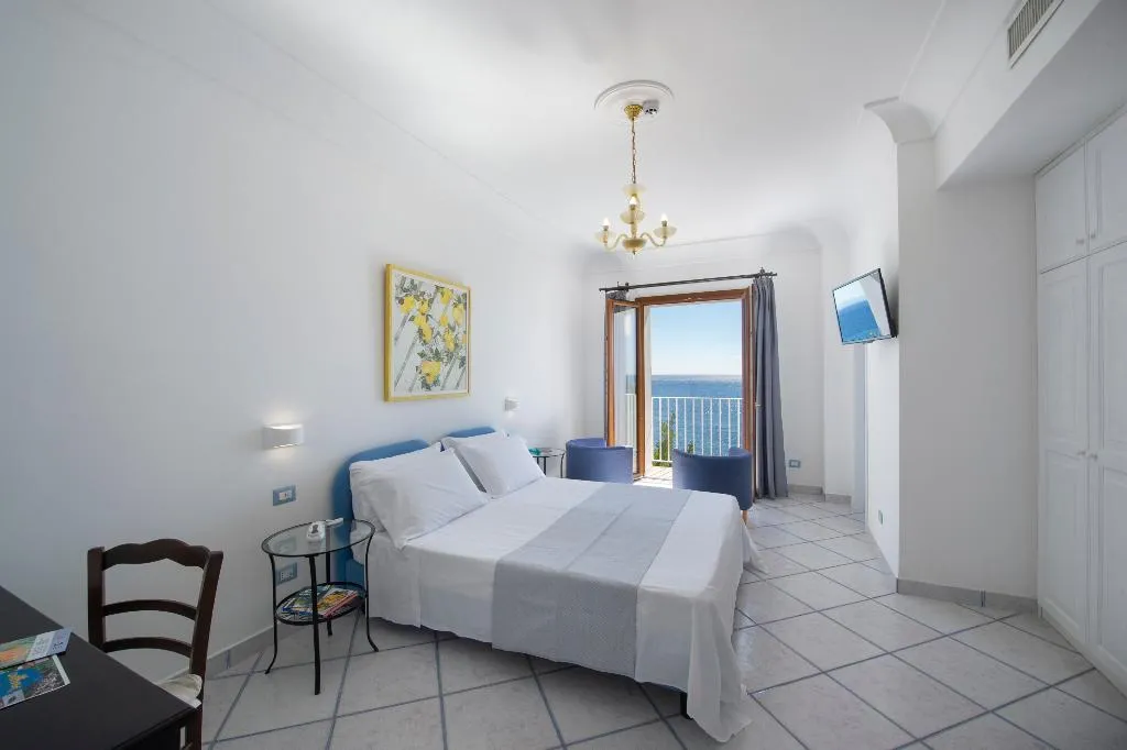 DOUBLE SEA VIEW Room, Maresca Hotel Praiano, Naples