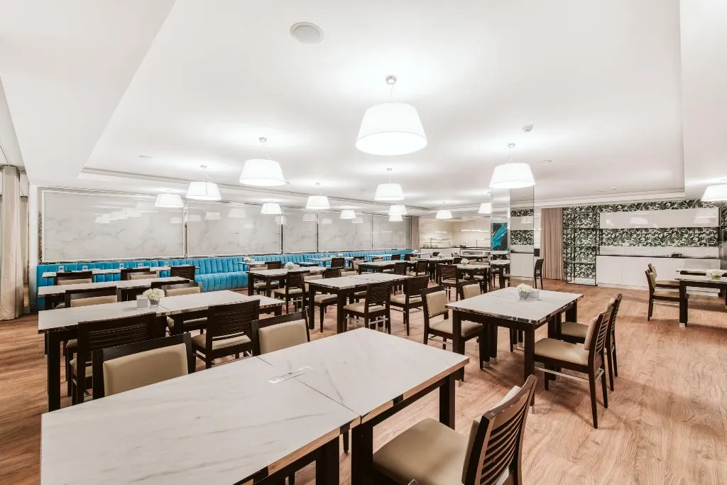 Restaurant, Vila Baleira Funchal, Madeira