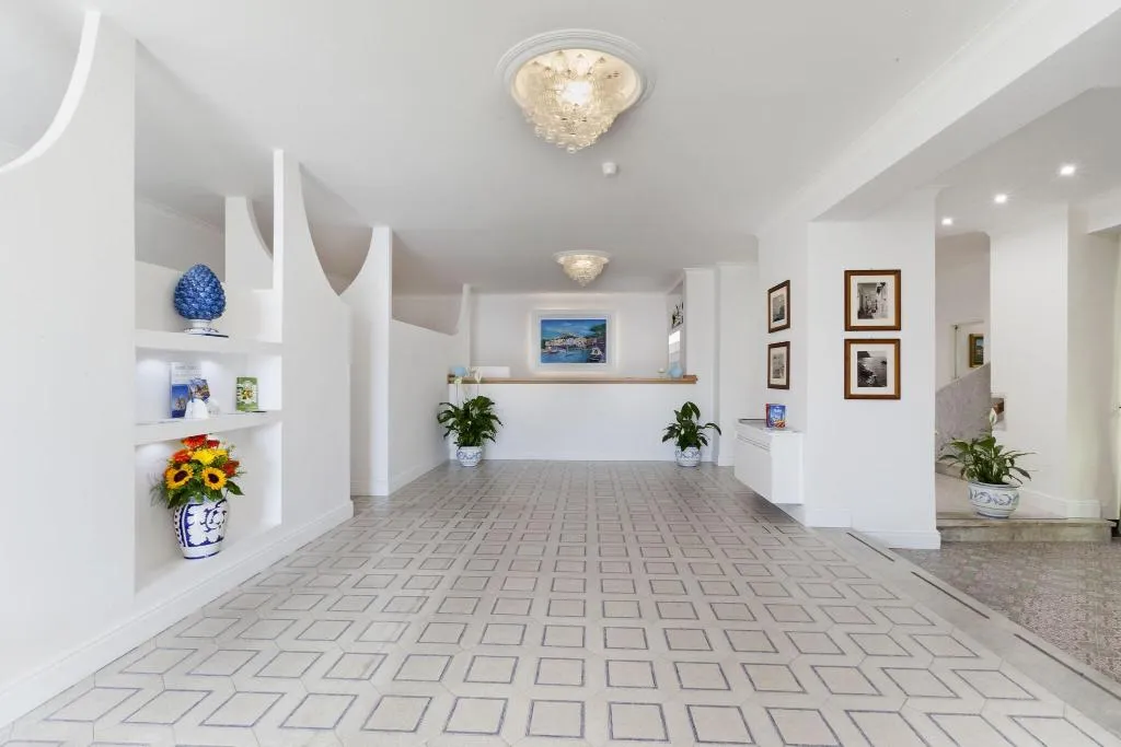 Lobby, Piccolo Paradiso, Naples