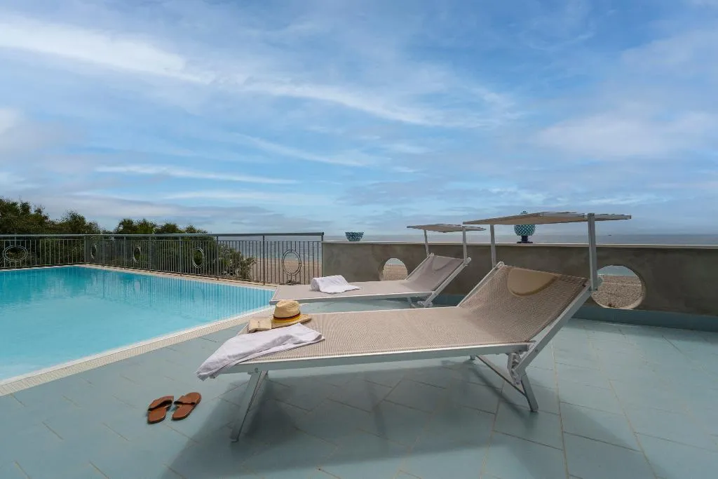 Pool, Aurora View Resort, Catania
