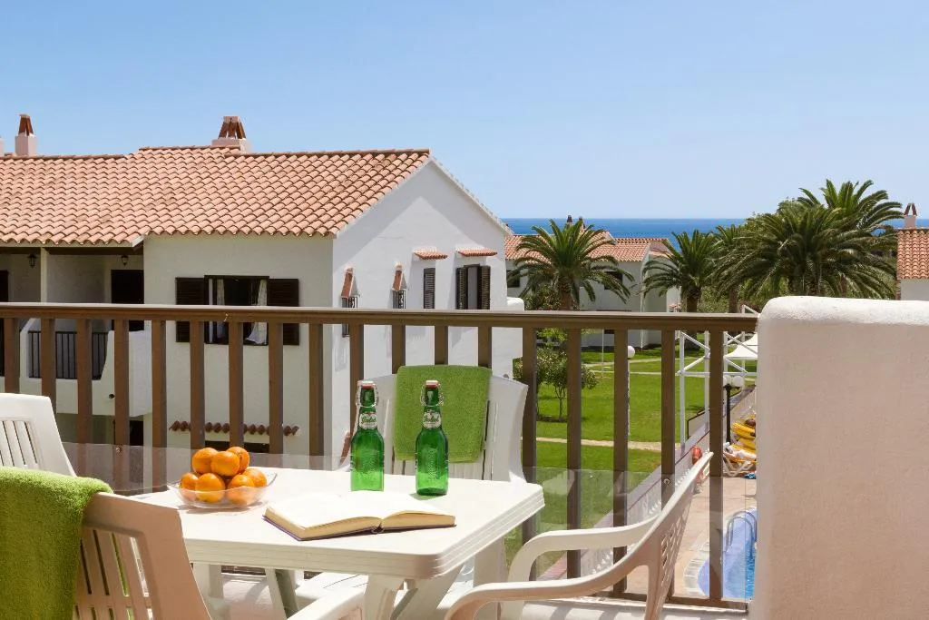 APARTMENT TWO BEDROOMS Room, Son Bou Playa Gold, Menorca