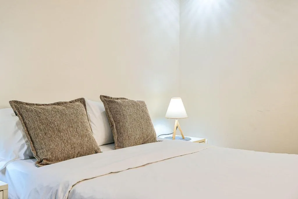 Room, Athens Way Lofts, Athens