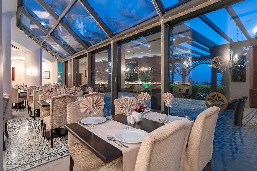 Restaurant, Royal Teos Thermal Resort Clinic & SPA, Izmir