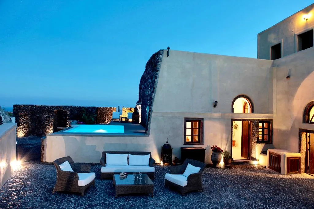 VILLA THREE BEDROOMS WITH PRIVATE POOL Room, Santorini Heritage Villas & Mansions, Santorini