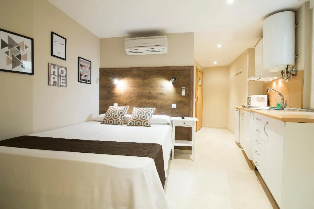 APARTMENT CAPACITY 1 Room, Suites You Mercury, Madrid