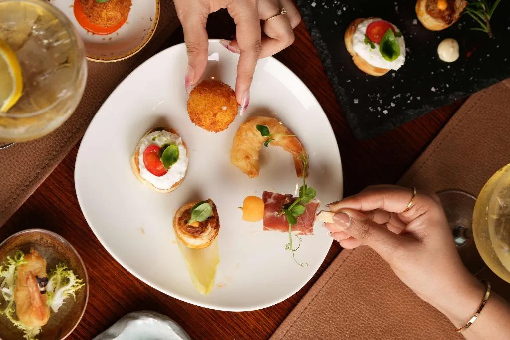 Restaurant, Radisson Blu Hotel, Dubai Media City, Dubai