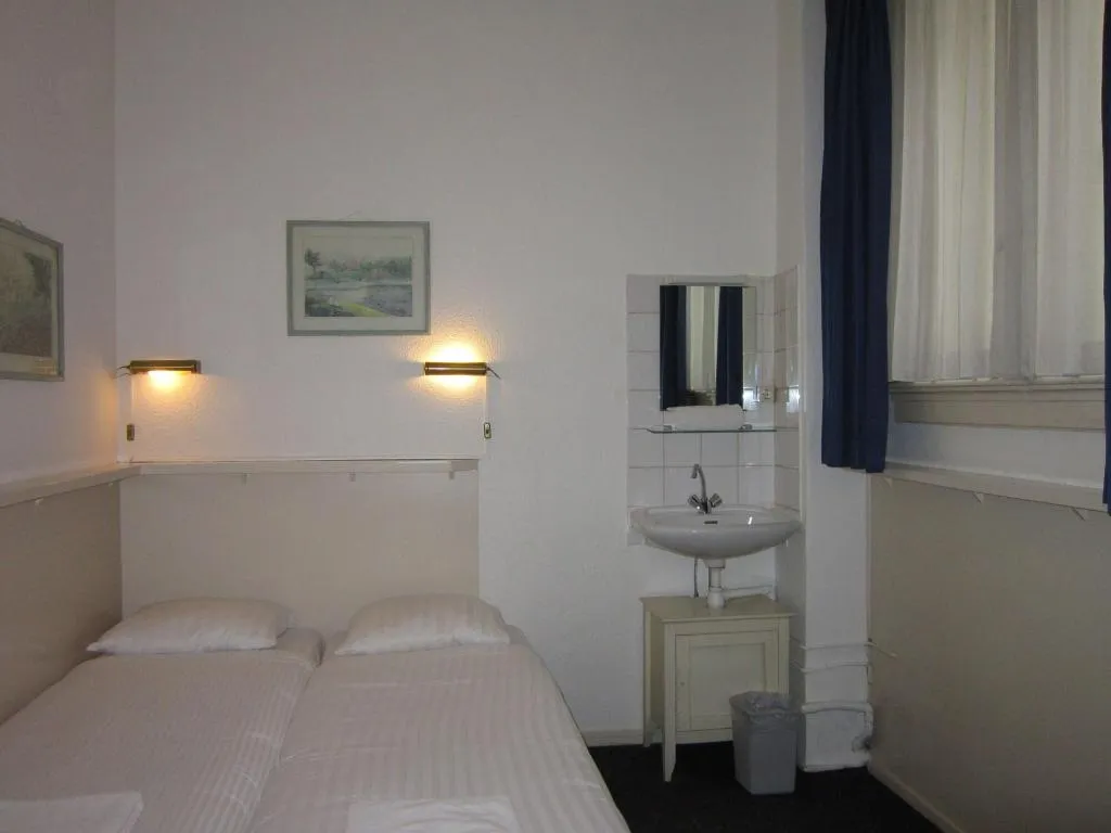 Room, Hotel Titus, Amsterdam