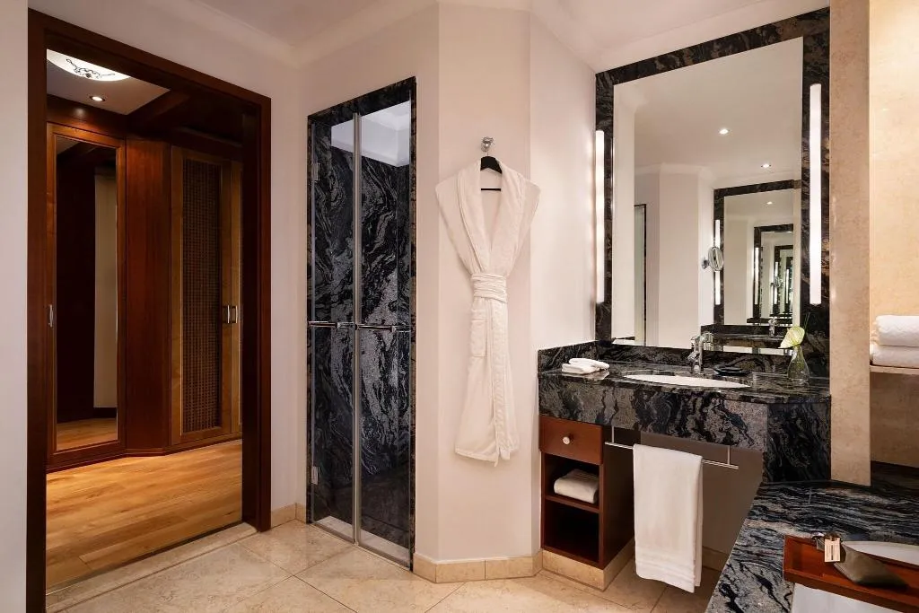 TWIN GRAND DELUXE Room, The St. Regis Mardavall Resort, Majorca