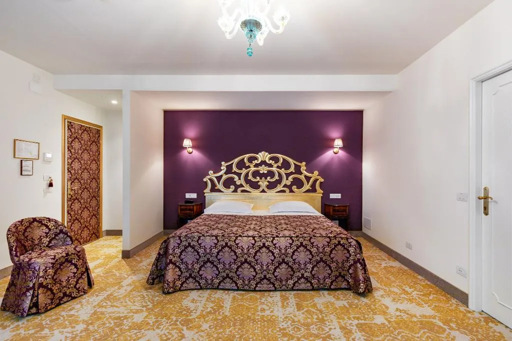 JUNIOR SUITE STANDARD Room, Giorgione Hotel, Venice