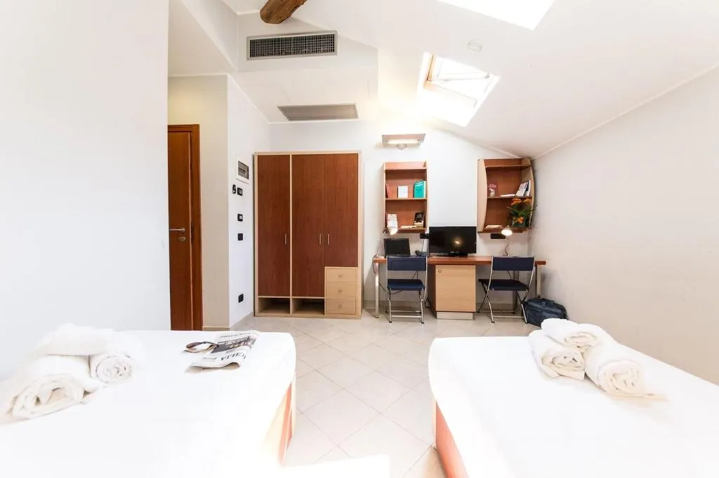Room, Camplus Guest Catania, Catania
