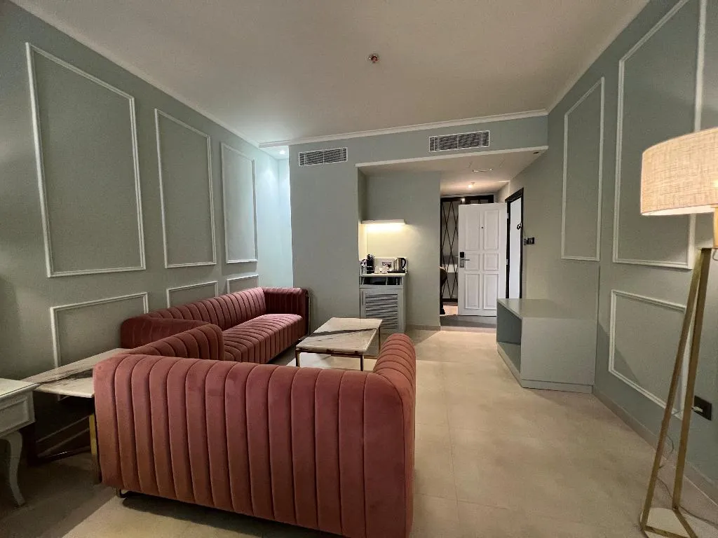 SUITE LUXURY Room, President Hotel Dubai, Dubai