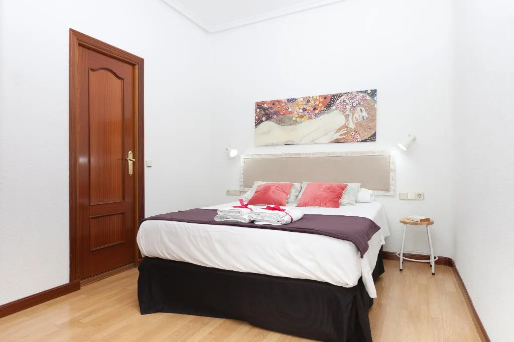 Double or Twin STANDARD Room, Vazquez de Mella Boutique Gran Vía, Madrid