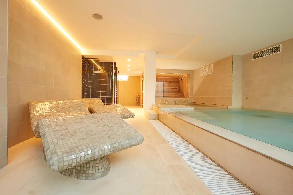 Sports and Entertainment, Ebano Hotel Apartments & Spa, Ibiza