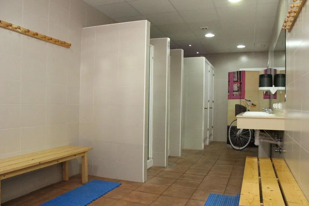 Room, Hostel & Gym Relise, Menorca