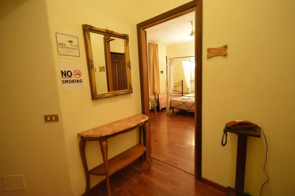 Lobby, Alexis, Rome
