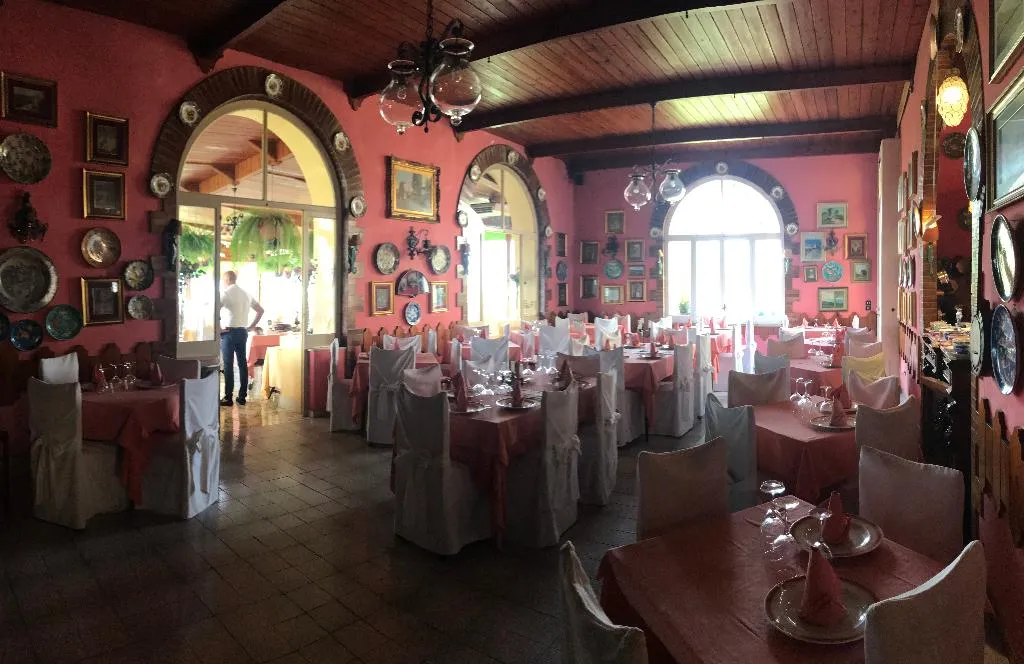 Restaurant, Villa Pina Antico Francischiello, Naples
