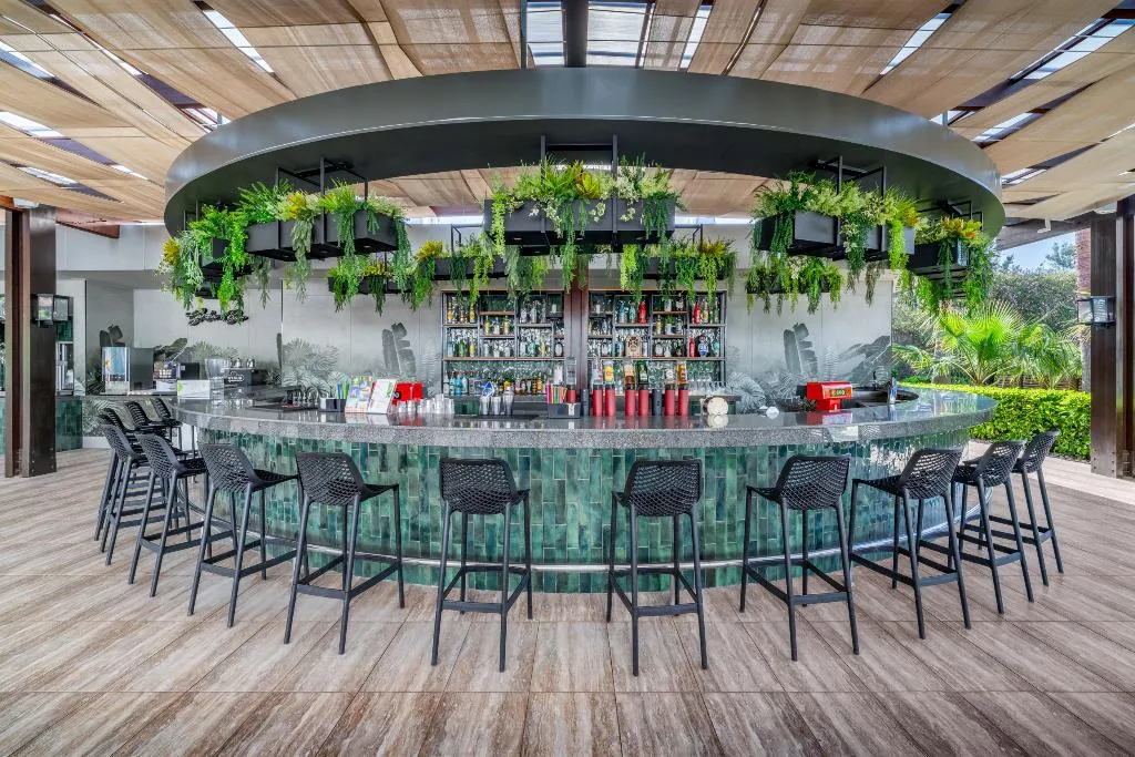 Bar, Royal Garden Beach Hotel, Antalya