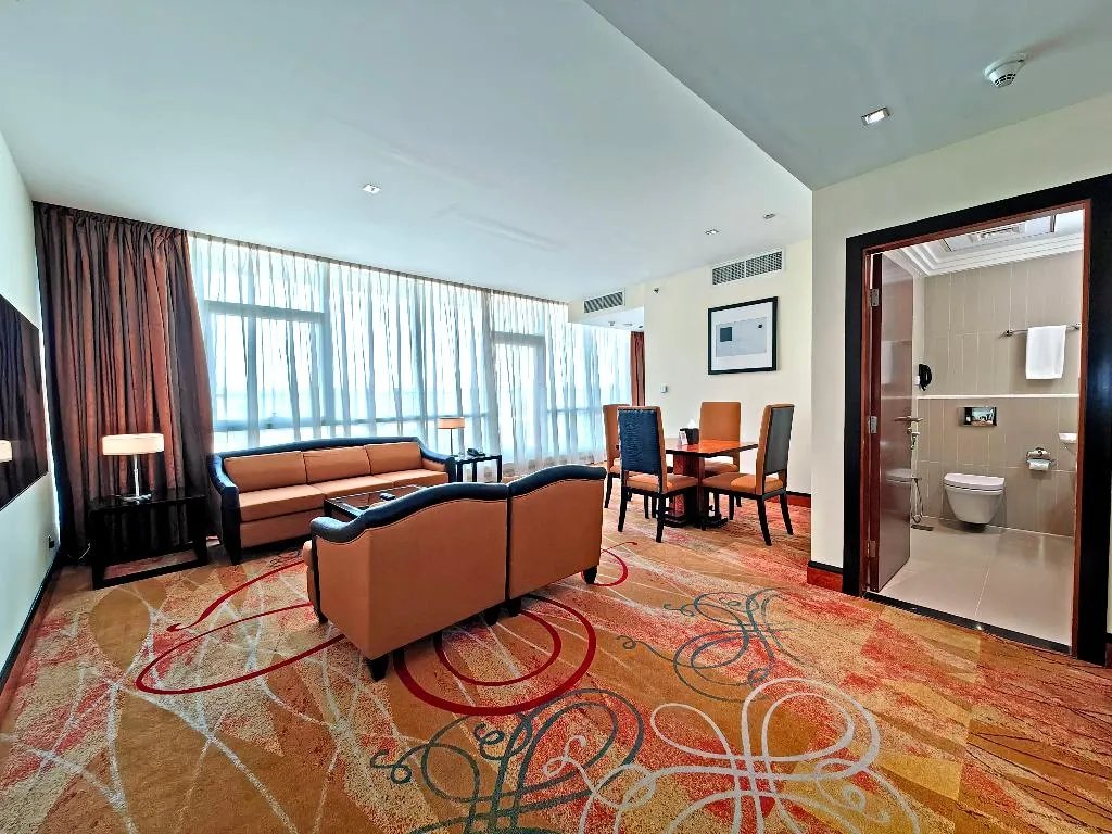 DOUBLE CLUB Room, Millennium Airport Hotel Dubai, Dubai