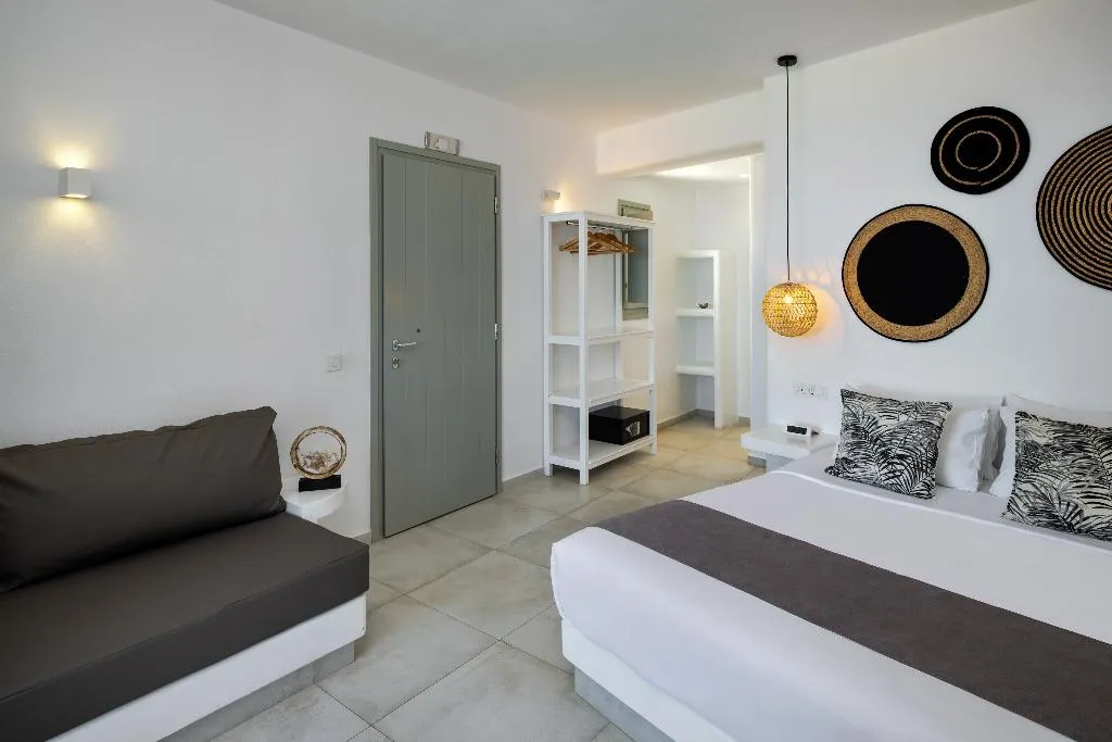 JUNIOR SUITE CLASSIC Room, Seven Suites, Santorini