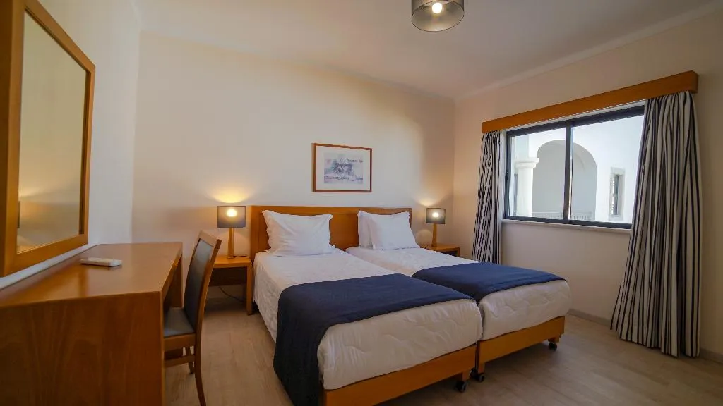 APARTMENT POOL VIEW TWO BEDROOMS Room, Vila Petra, Algarve