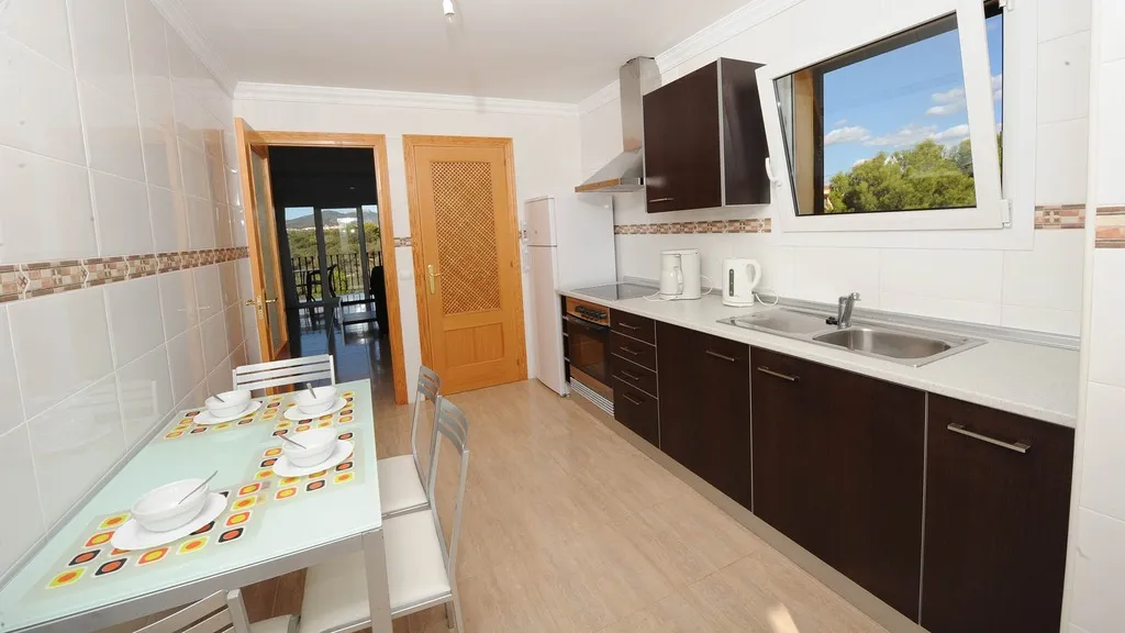 APARTMENT CAPACITY 8 THREE BEDROOMS Room, Playa Ferrera, Majorca