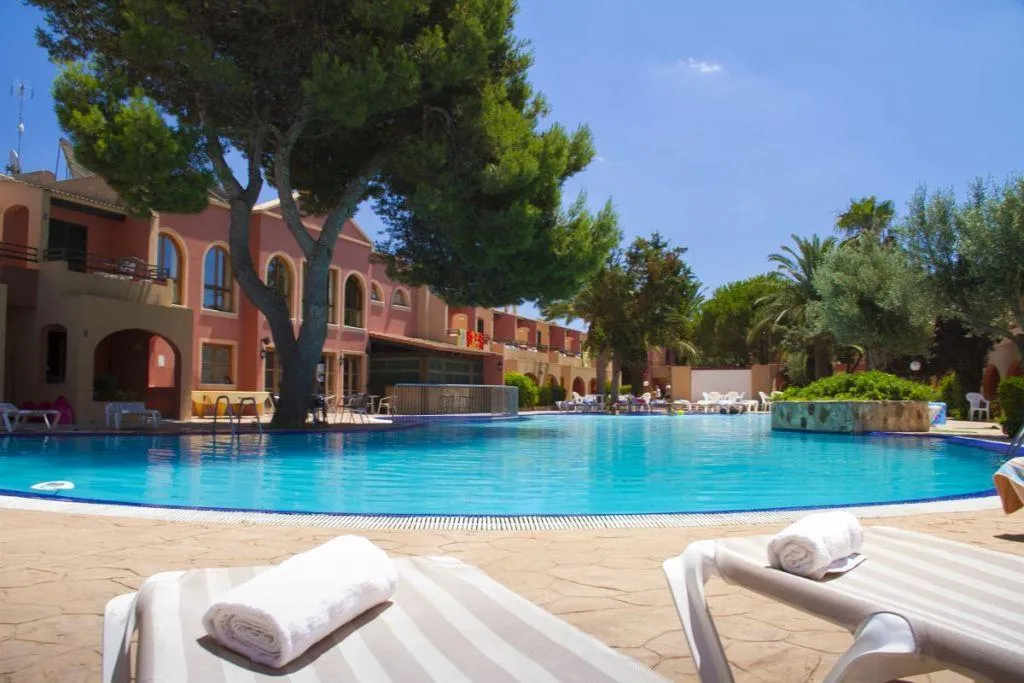 Sports and Entertainment, Apartamentos Club Andria, Majorca