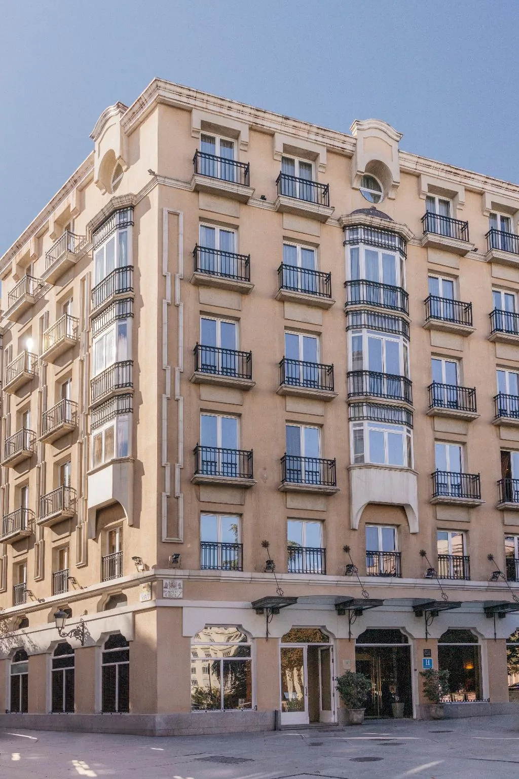 General view, Hotel Villa Real, Madrid